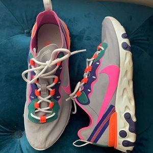 Women’s NIKE REACT SNEAKERs
